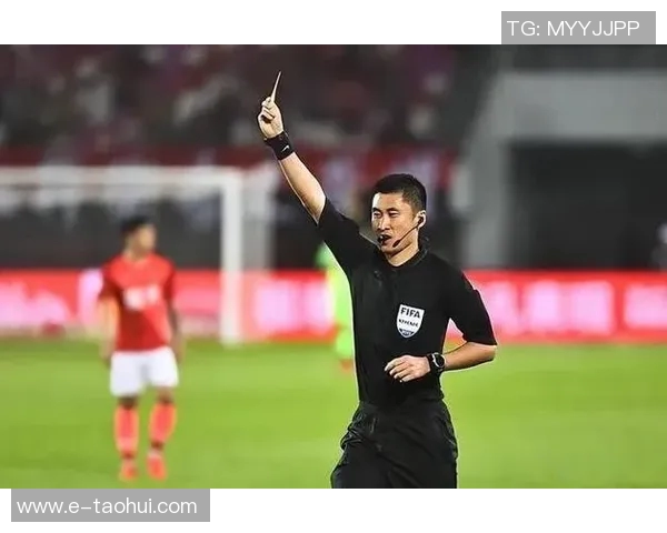 王博豪罚点引发热议球迷对裁判判罚标准展开激烈讨论