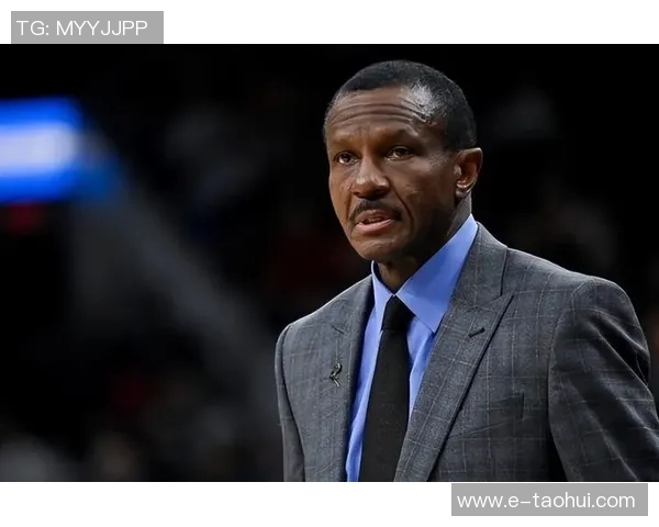 詹姆斯和戈贝尔:连续获得最佳球员荣誉的传奇之路 詹姆斯和戈贝尔:连续获得最佳球员荣誉的传奇之路